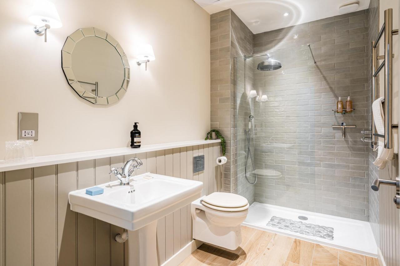 Vila Corner House Bath Exteriér fotografie