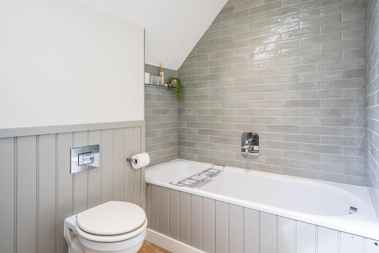 Vila Corner House Bath Exteriér fotografie