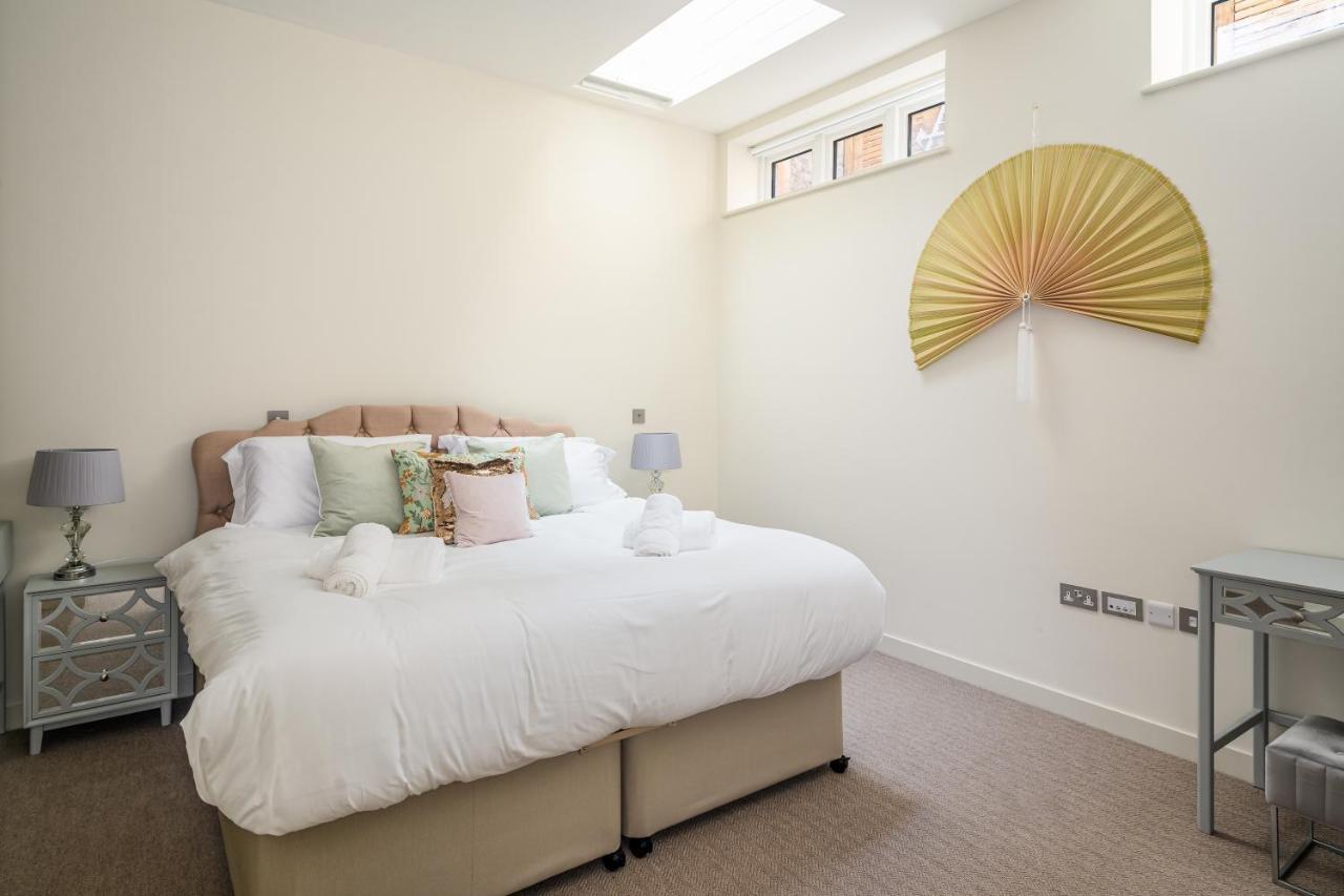 Vila Corner House Bath Exteriér fotografie