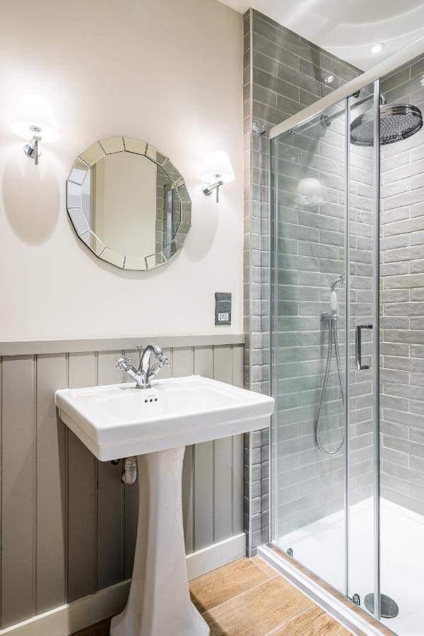 Vila Corner House Bath Exteriér fotografie