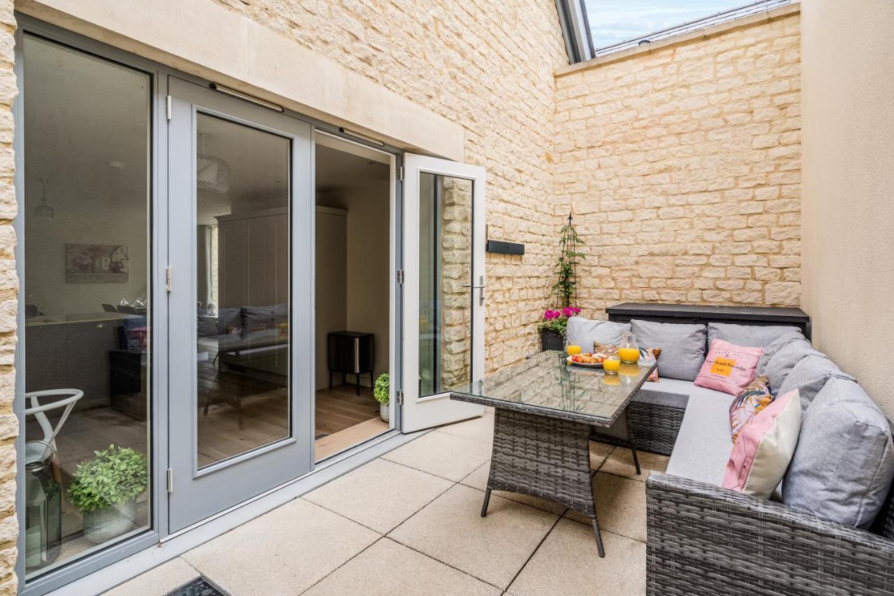 Vila Corner House Bath Exteriér fotografie